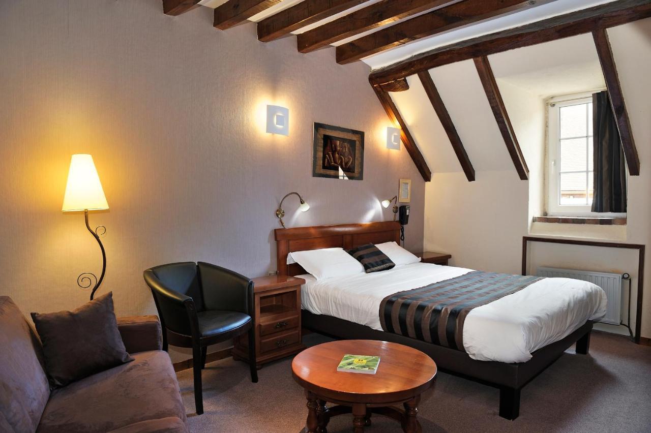 Logis Hotel Oasis Villaines-la-Juhel Buitenkant foto