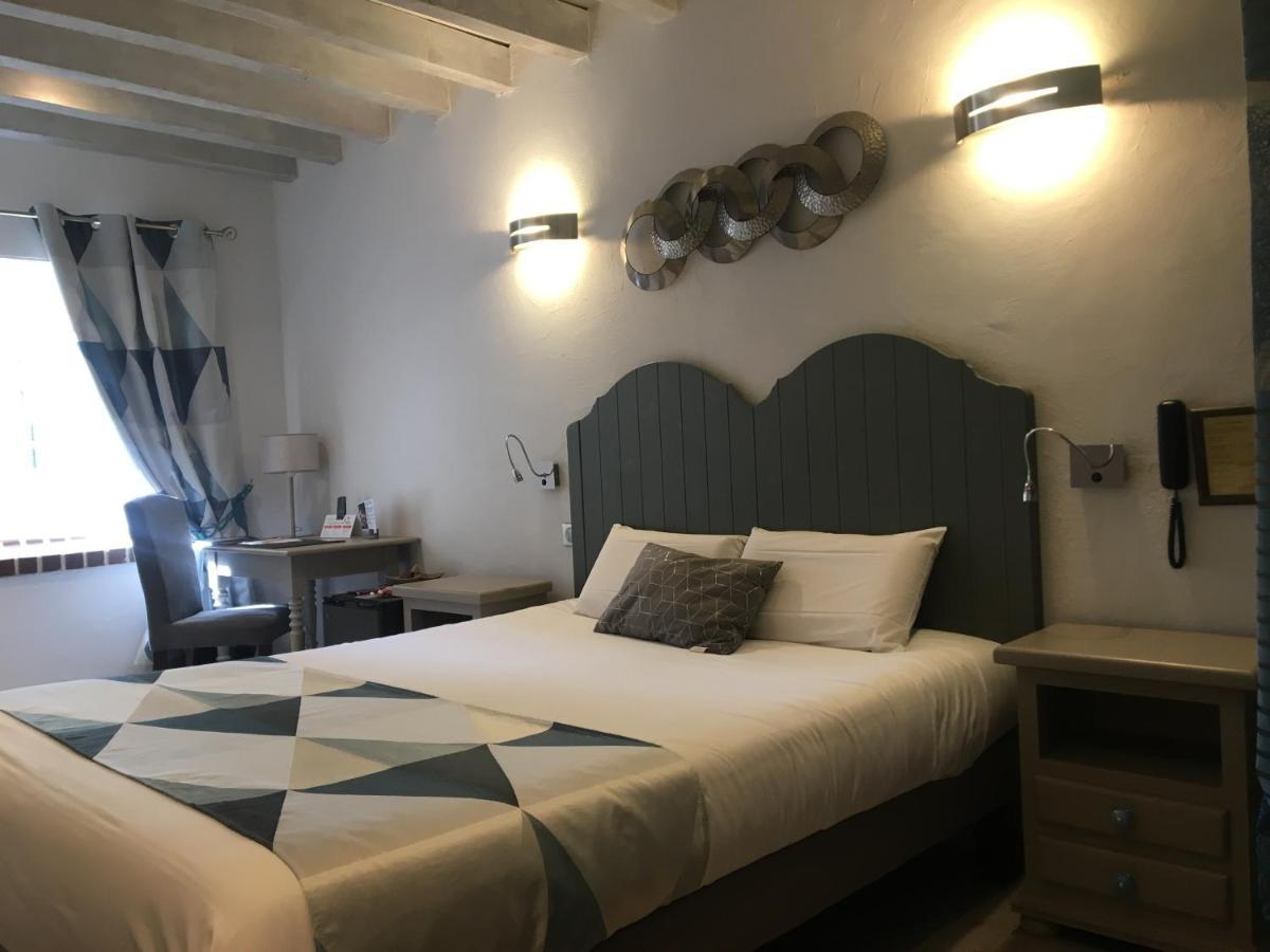 Logis Hotel Oasis Villaines-la-Juhel Buitenkant foto