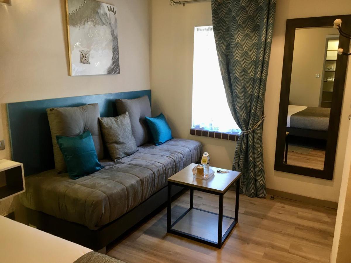 Logis Hotel Oasis Villaines-la-Juhel Buitenkant foto