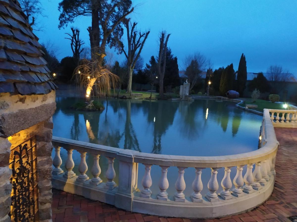 Logis Hotel Oasis Villaines-la-Juhel Buitenkant foto