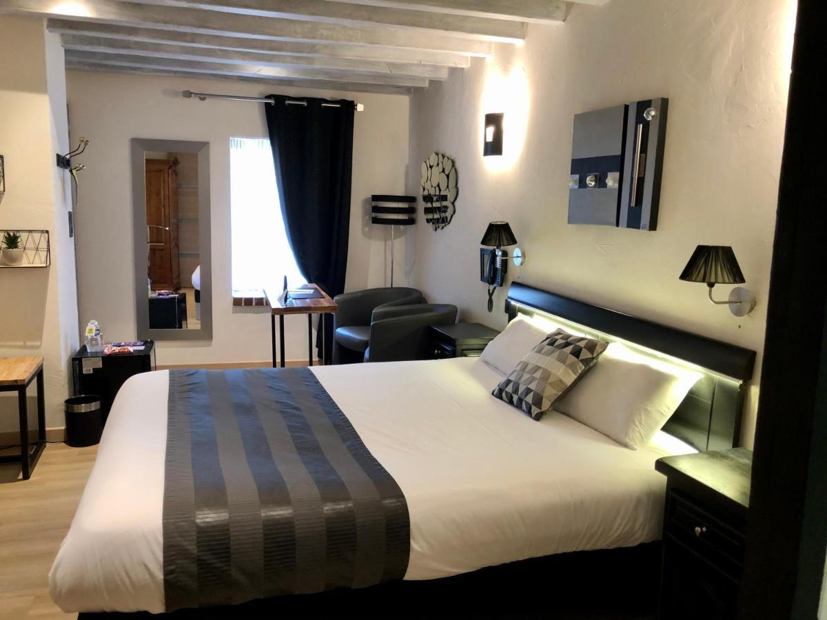 Logis Hotel Oasis Villaines-la-Juhel Buitenkant foto