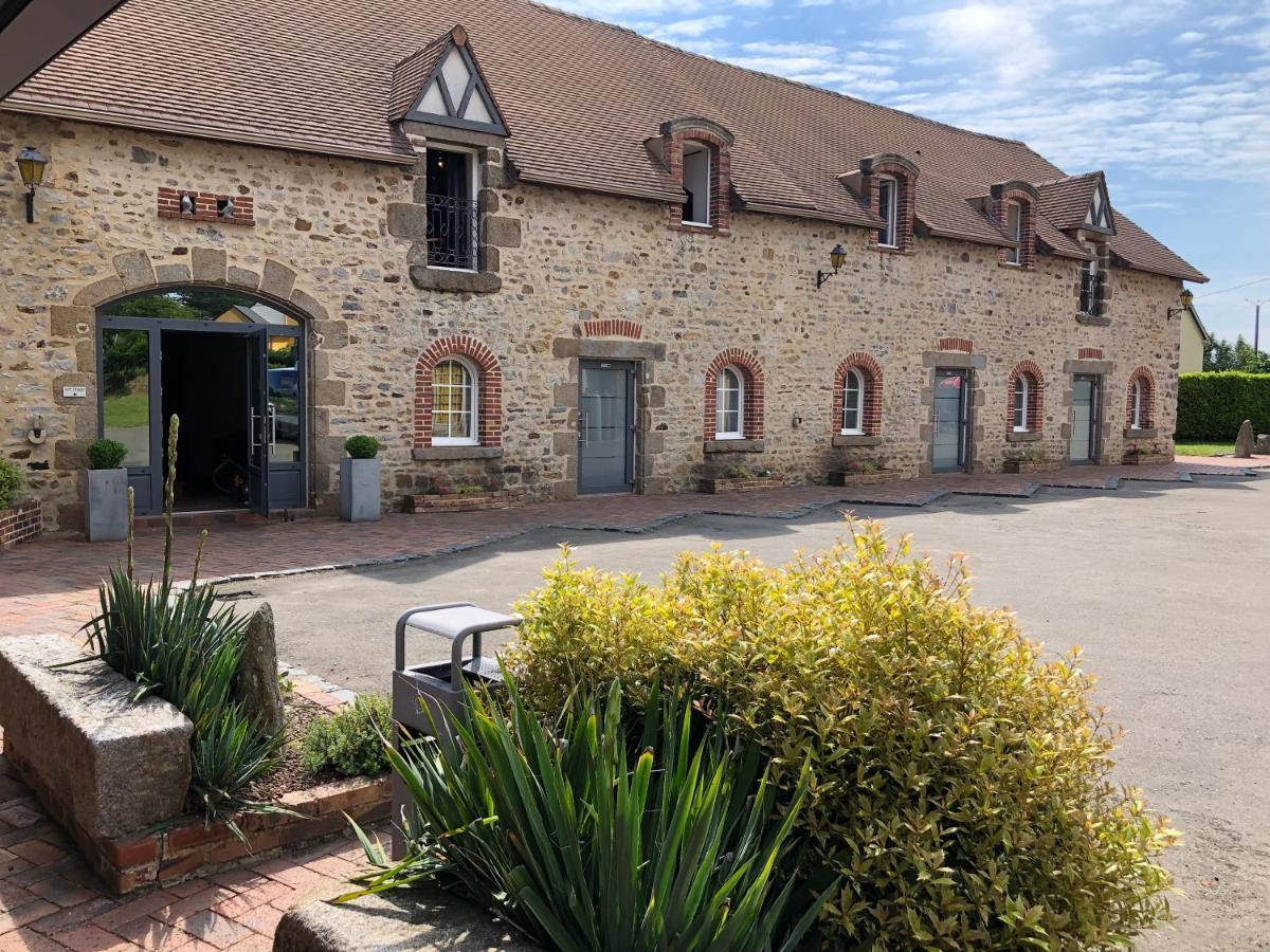 Logis Hotel Oasis Villaines-la-Juhel Buitenkant foto