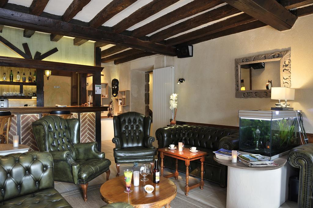 Logis Hotel Oasis Villaines-la-Juhel Buitenkant foto