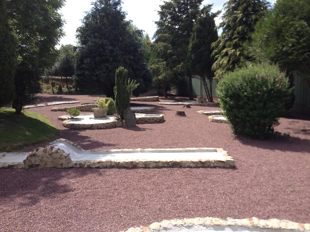 Logis Hotel Oasis Villaines-la-Juhel Buitenkant foto